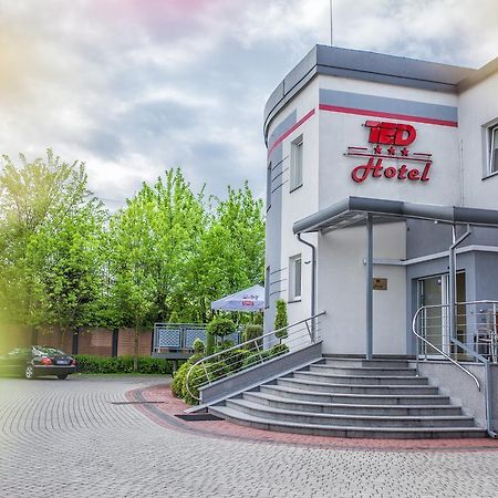 Hotel Ted 라돔스코 외부 사진