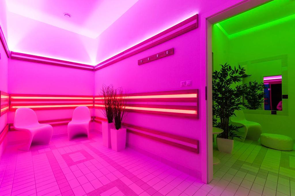 Hotel Ted 라돔스코 외부 사진