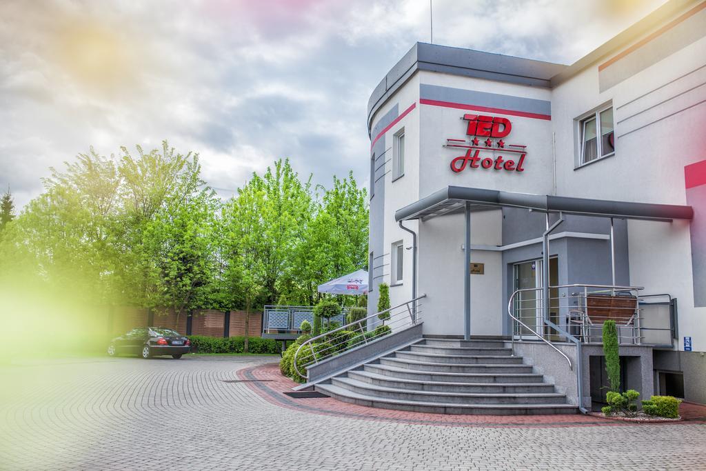 Hotel Ted 라돔스코 외부 사진