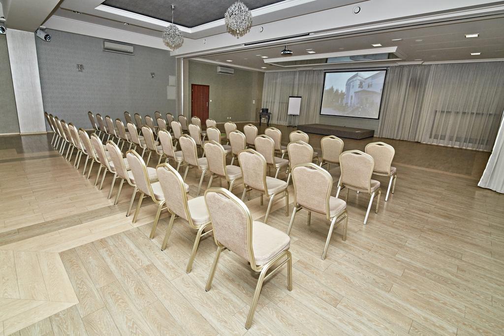 Hotel Ted 라돔스코 외부 사진