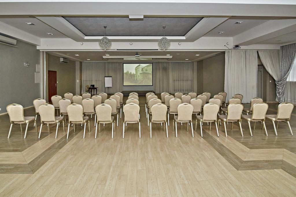 Hotel Ted 라돔스코 외부 사진