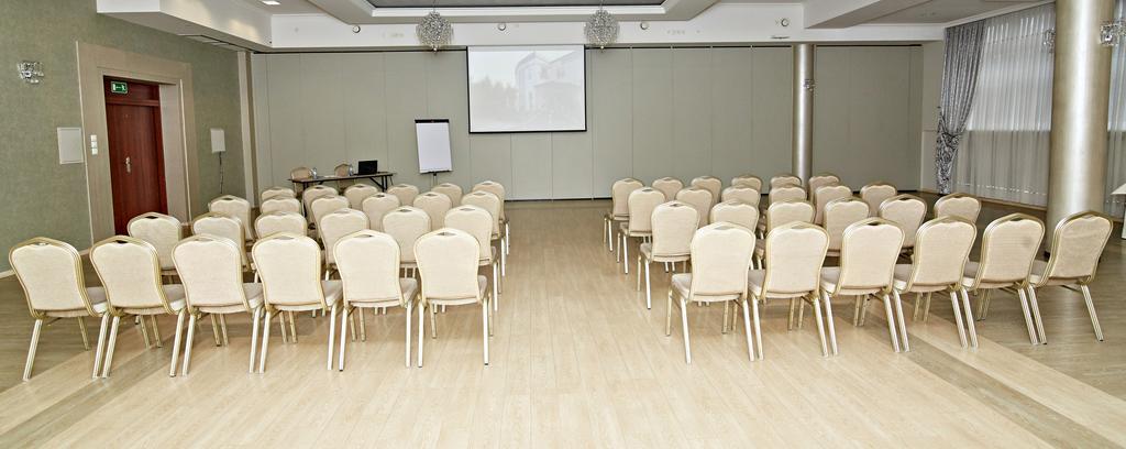 Hotel Ted 라돔스코 외부 사진