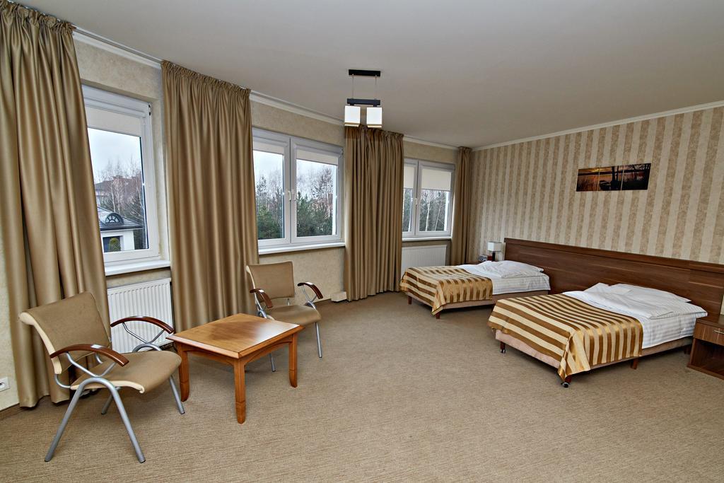 Hotel Ted 라돔스코 외부 사진